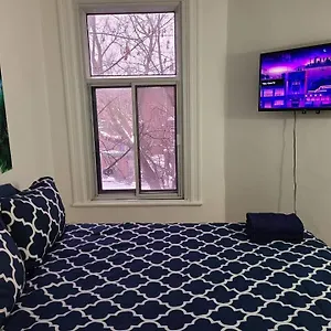 Homestay Tv + Netflix / High Speed Internet / C Montreal