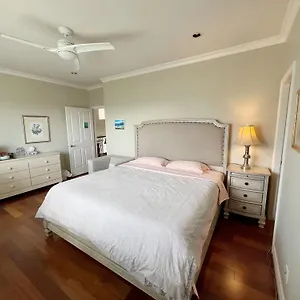 Homestay Lucky Room, A Comfortable Bedroom With Private Bathroom Close To Yvr Richmond